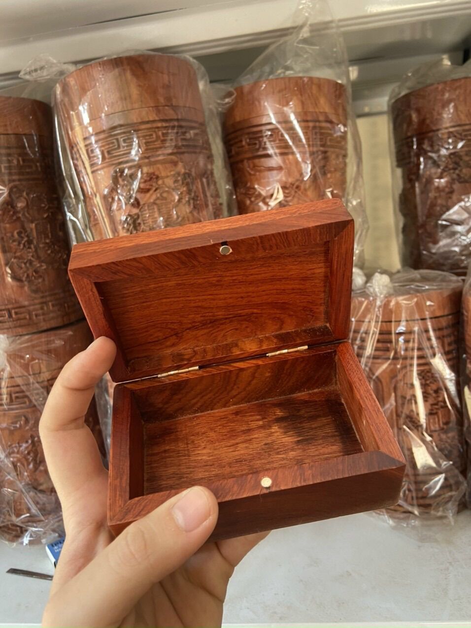 Hộp gỗ đựng thuốc lào