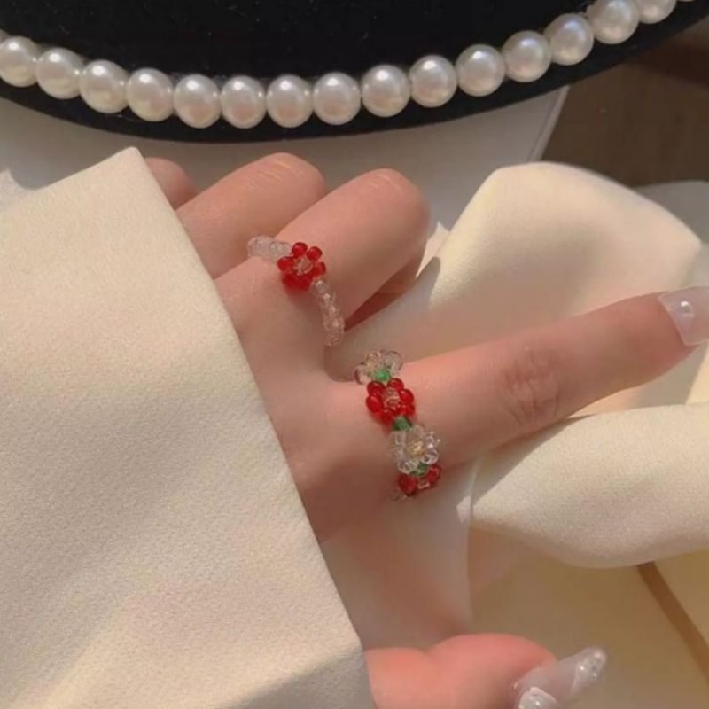 Nhẫn hạt cườm handmade kết hoa màu đỏ