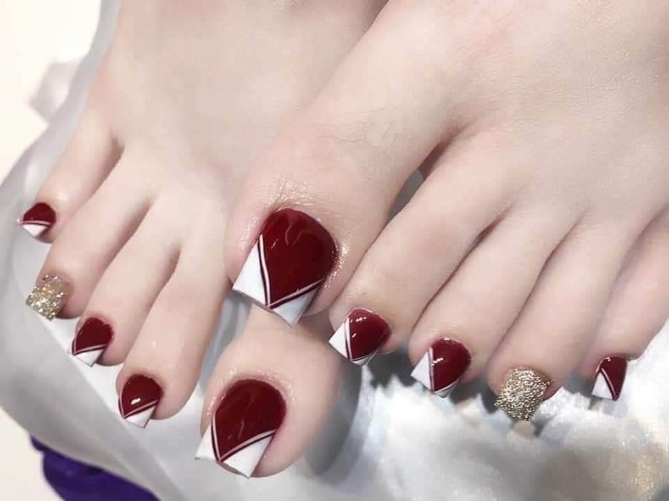Móng chân Nail box thiết kế đỏ cherry kẻ trắng nhọn đầu móng | Lazada.vn