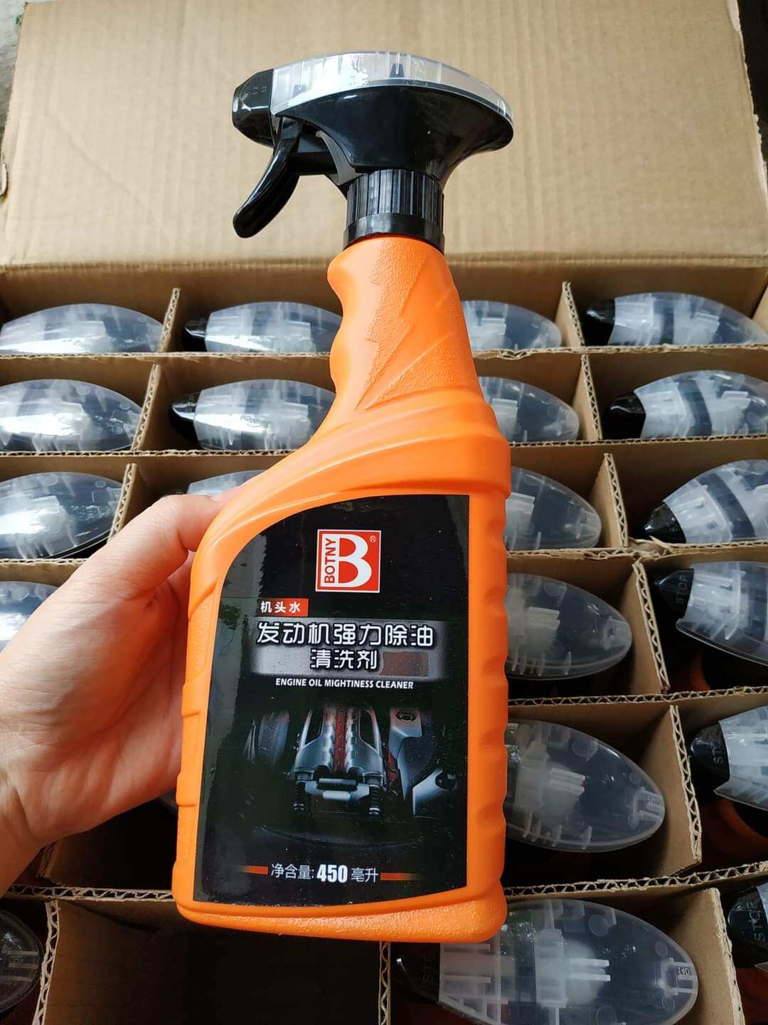 CHAI XỊT TẨY RỬA ĐẦU BÒ, LỐC MÁY BOTNY