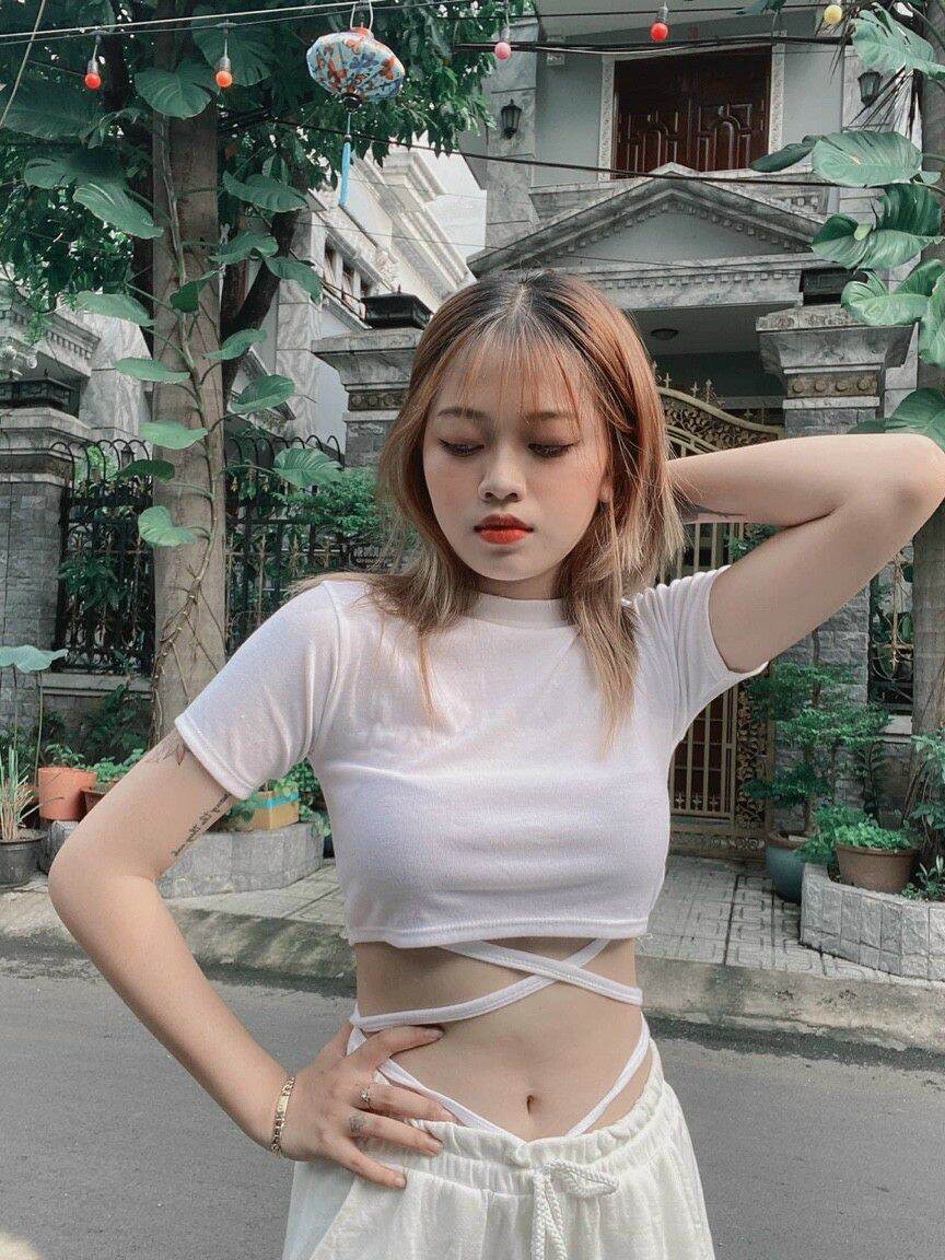 ÁO KIỂU CROPTOP DÂY BUỘC EO