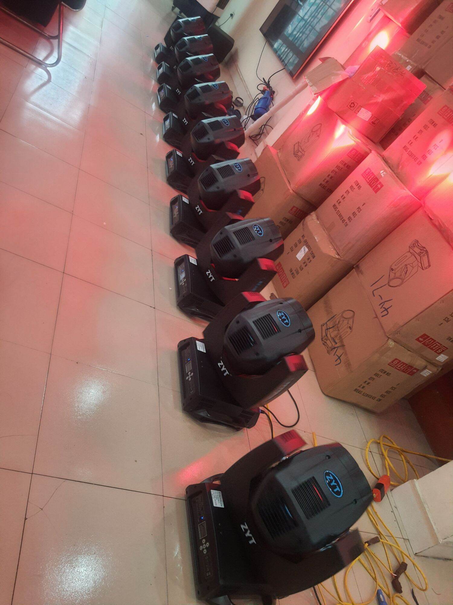 Đèn Beam 230 đèn sân khấu Beam 230 Date mới nhất