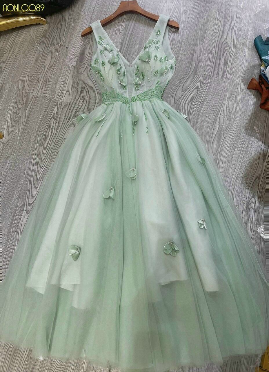 ĐẦM XÒE ĐÍNH HOA 3D KẾT ĐÁ