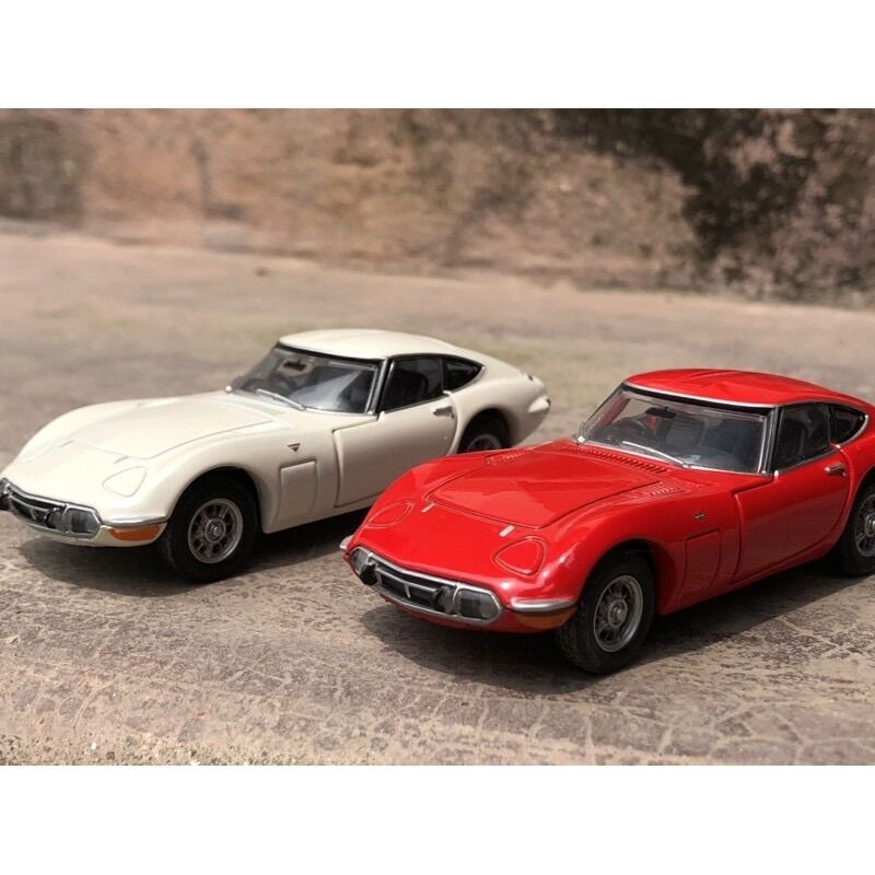 Xe Mô Hình TOMICA Toyota 2000GT 1:43