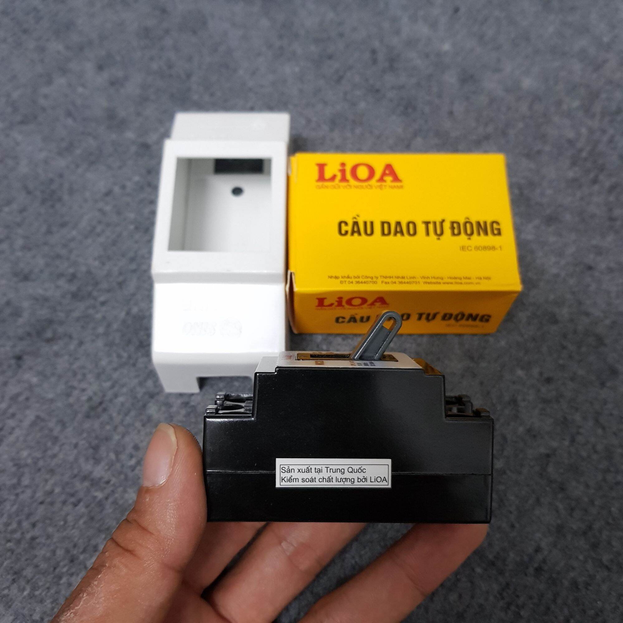 Attomat, cầu dao tự động LiOa 20A, 30A