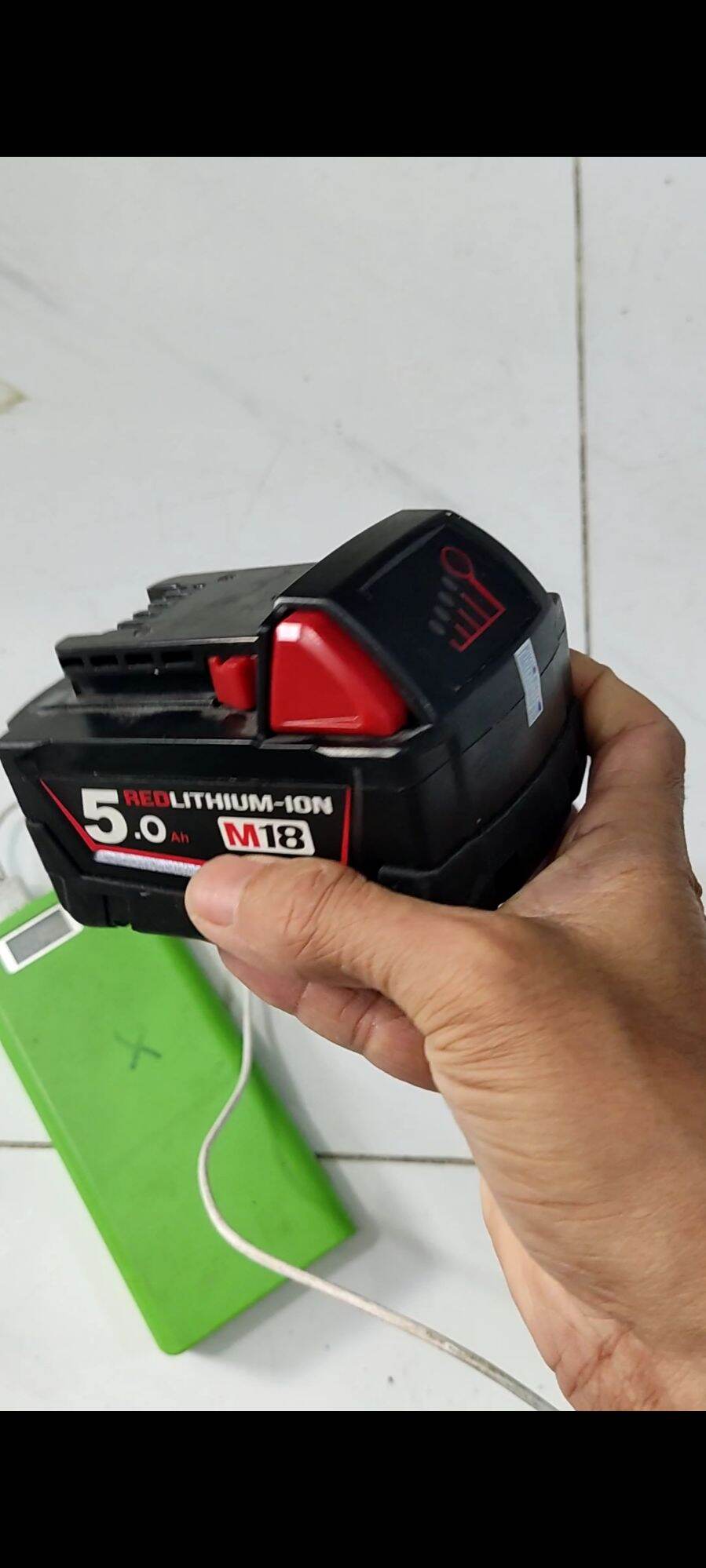 Pin Milwaukee 18v 5ah chuẩn dung lượng nhận sạc zin