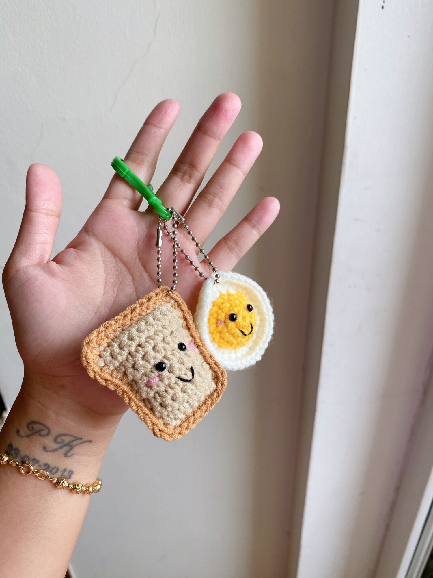 Móc khoá đôi trứng và sanwich bằng len handmade