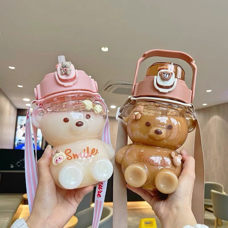 Bình đựng nước hình gấu dễ thương dung tích 1 lít có kèm dây đeo