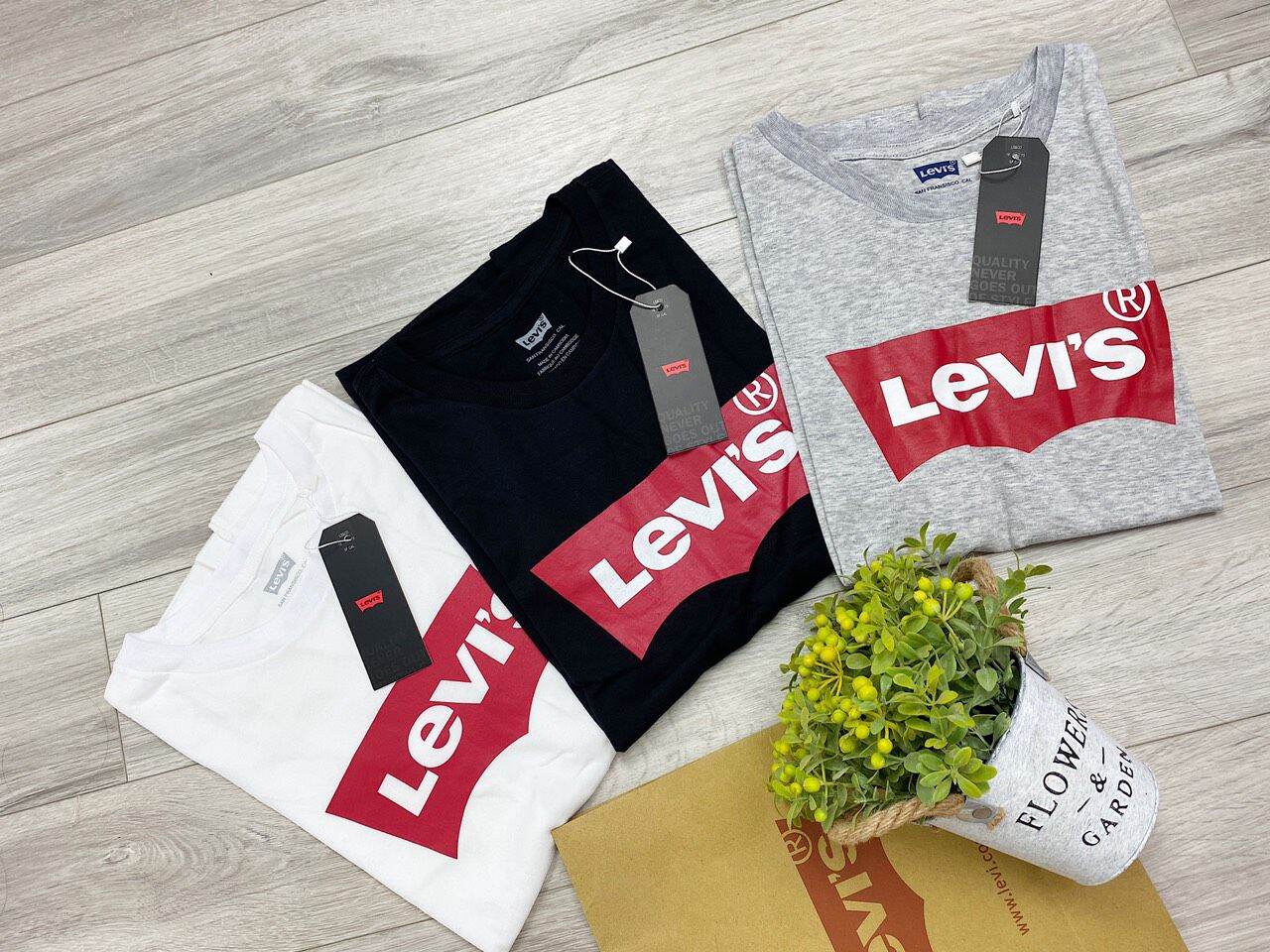 Áo thun Levis phong cách trẻ trung năng động
