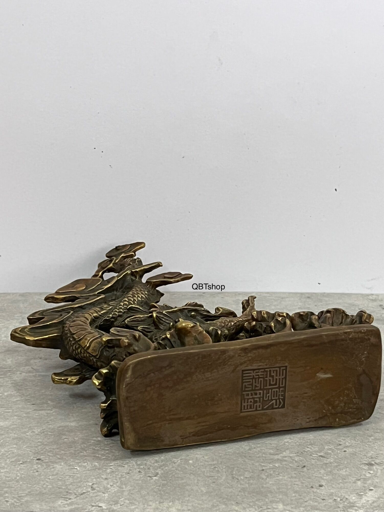 Rồng phun châu bằng đồng phong thuỷ