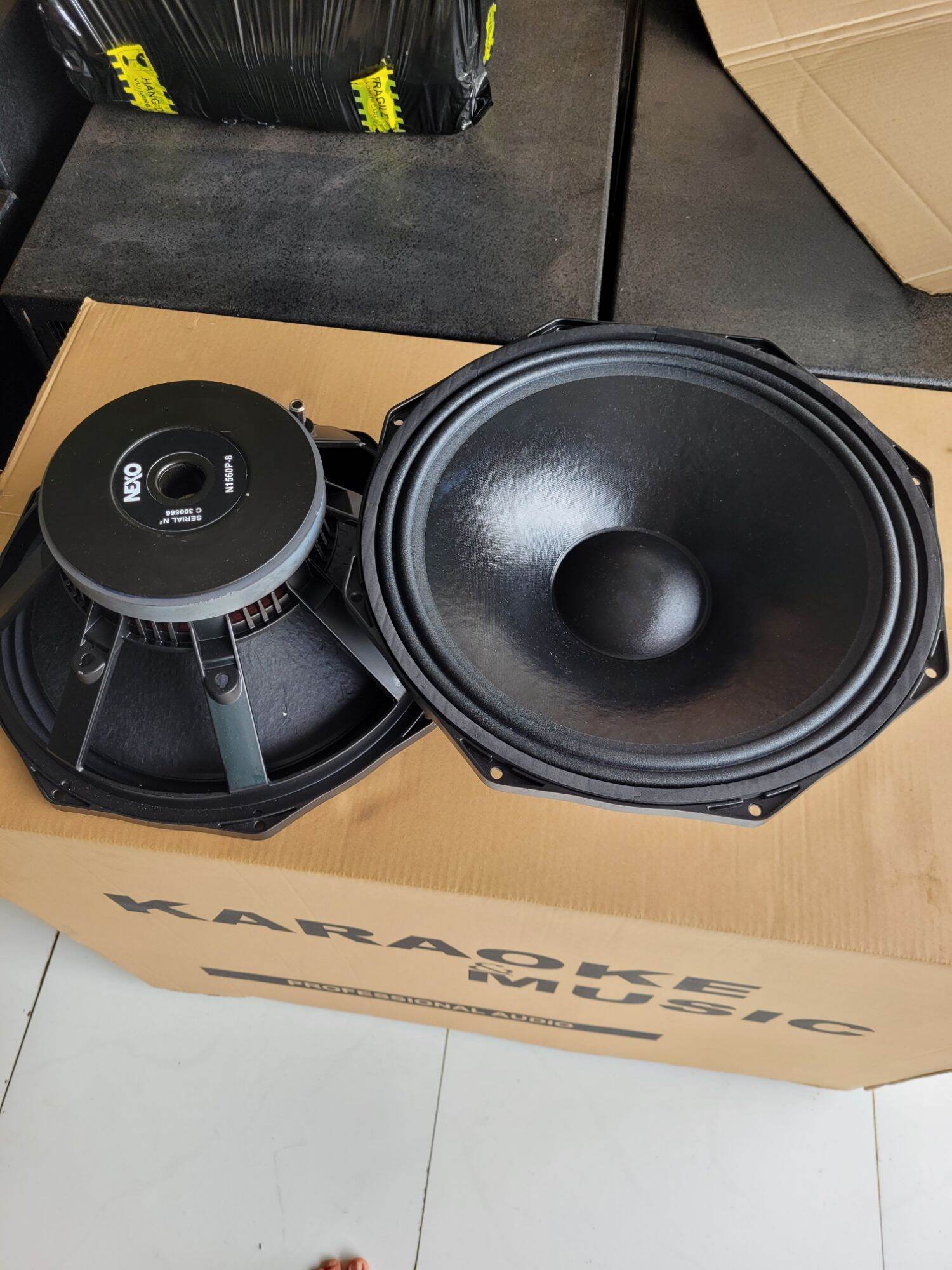 Bass 40 coil 75 từ 190 sườn lục giác màng chống nước tiếng cực đẹp