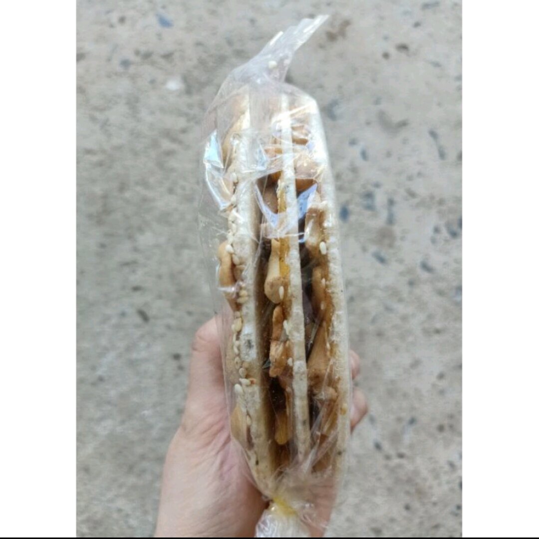 1 Bịch Kẹo hạt điều thơm ngon (bịch 3 miếng i hình)
