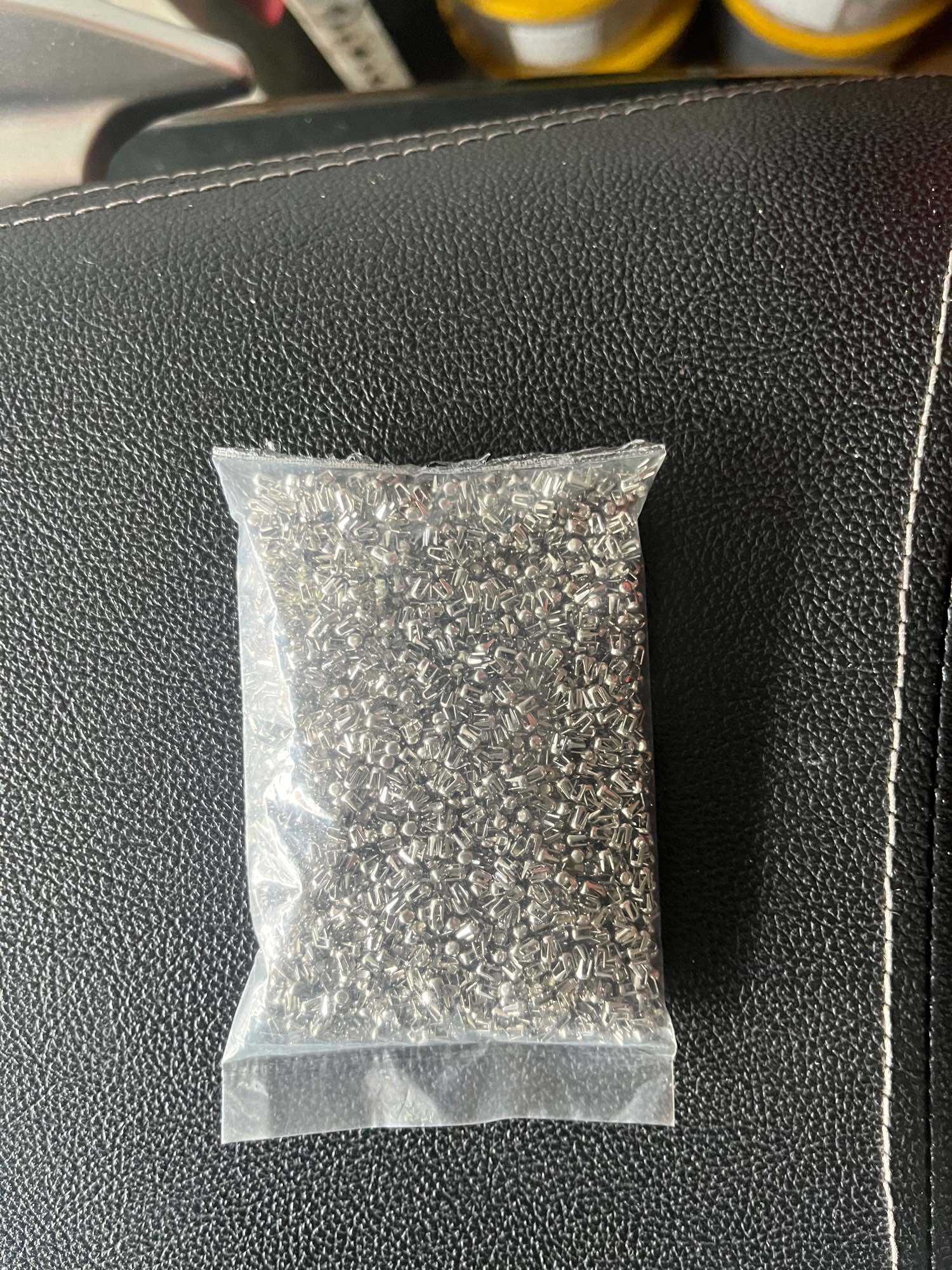 Đinh đóng hạt nhựa Ngọc trai (100g)