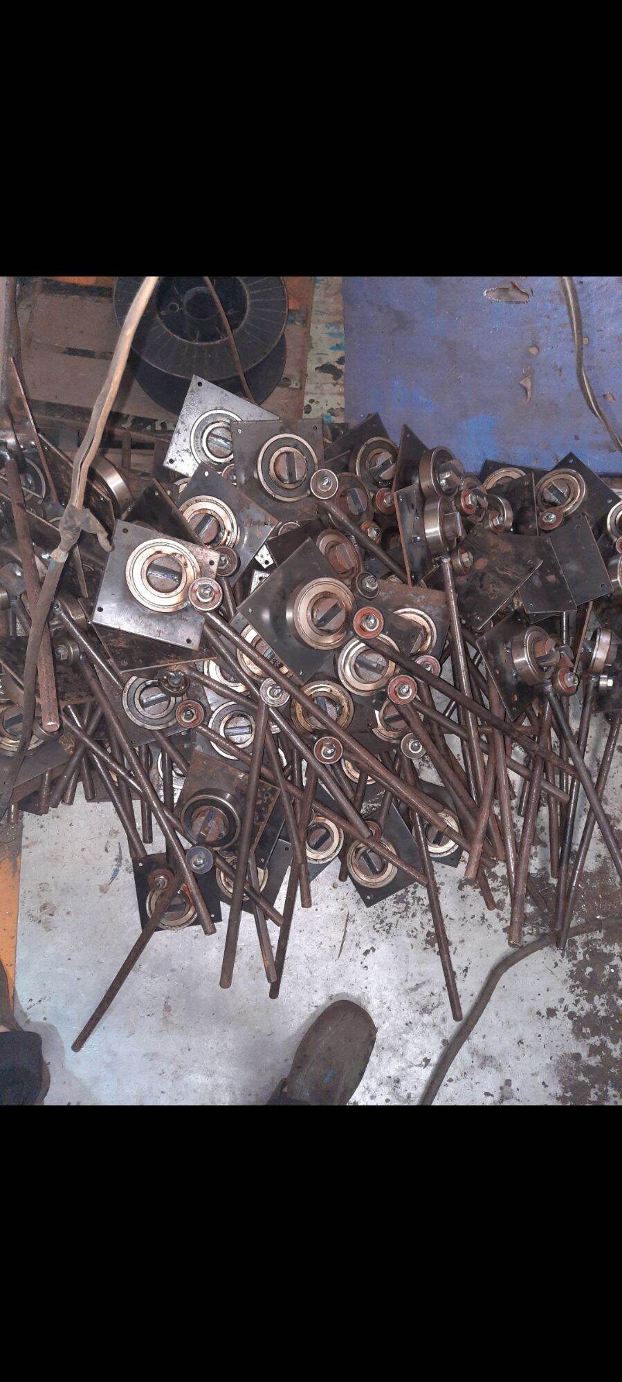 [HCM](vam)bàn bẻ sắt xây dựng 8-10
