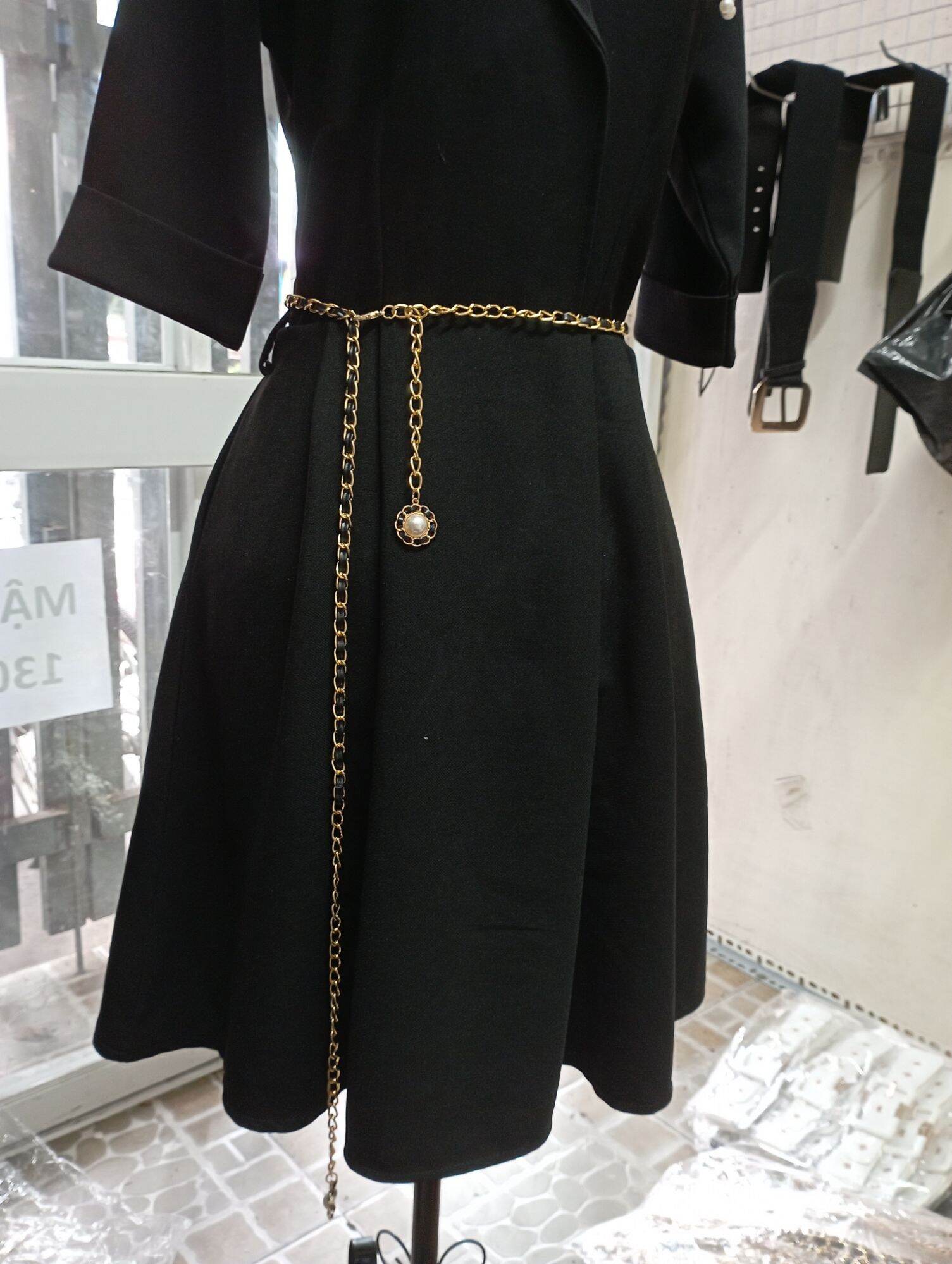 Đai váy xích nhỏ dây đen