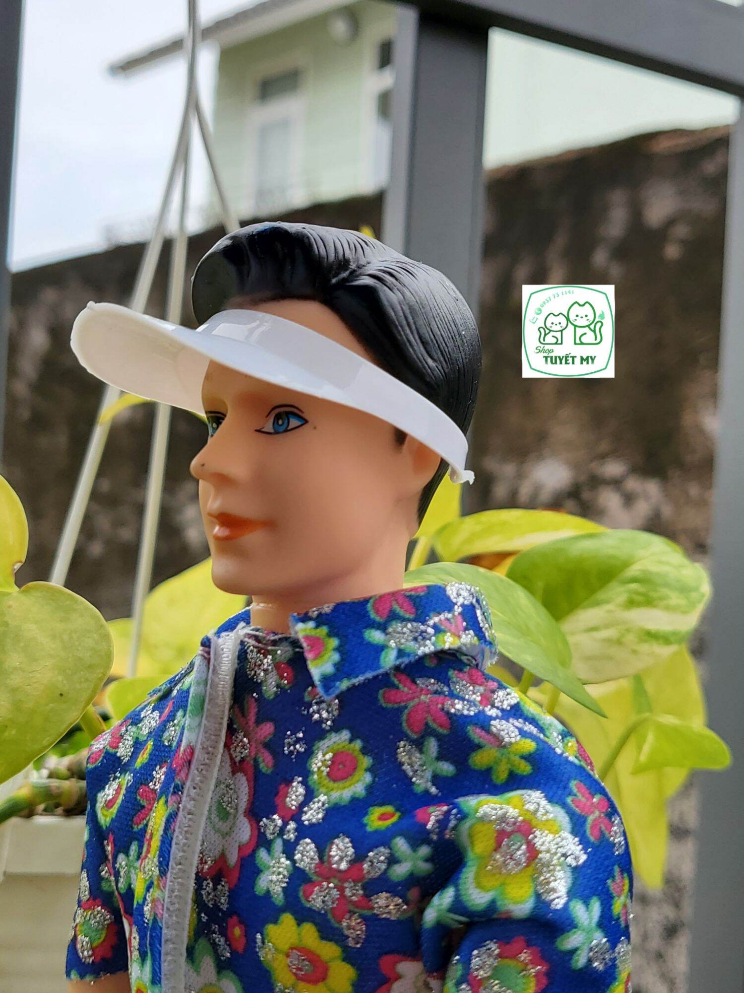 Phụ kiện mũ hoặc kính cho búp bê Ken