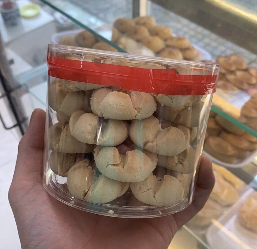 HỘP 300G BÁNH HẠNH NHÂN CAO CẤP