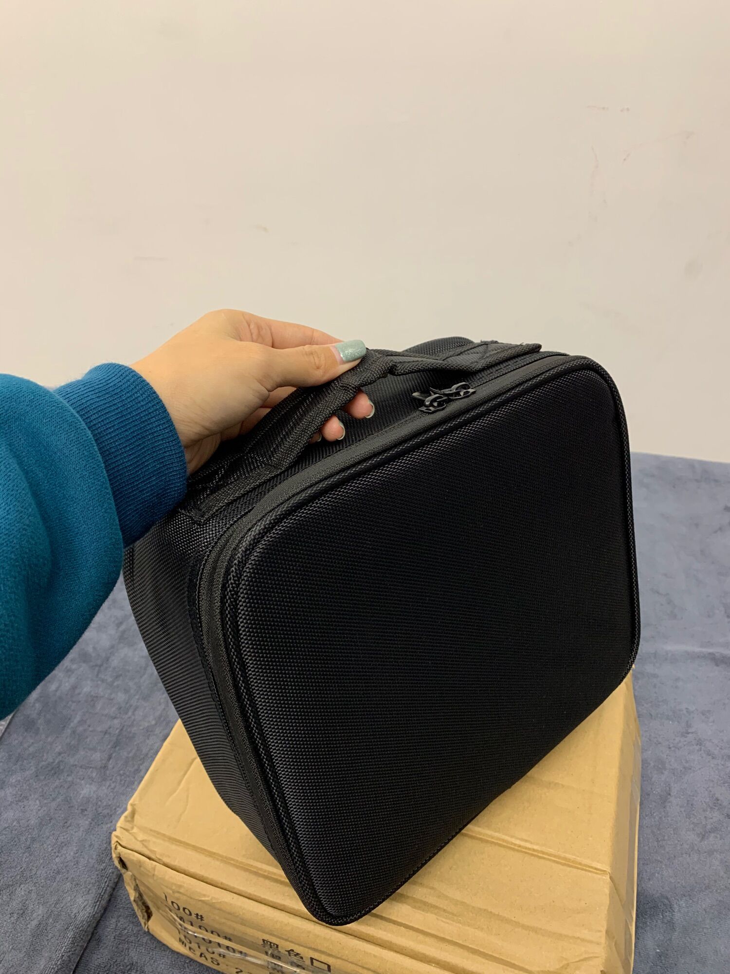 Cốp đựng đồ nối mi , makeup , phun xăm