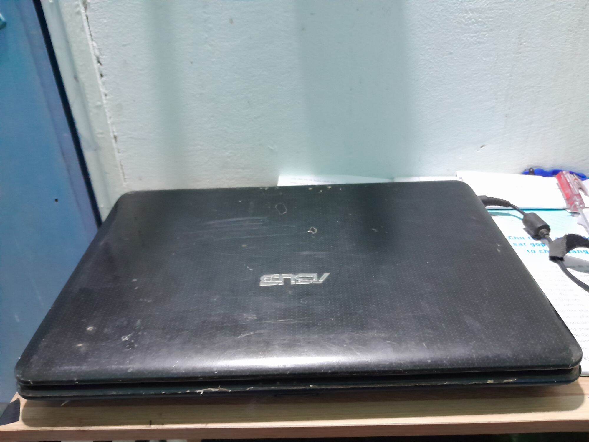 Thanh lý Laptop Asus , 1 triệu,  mới 95%.