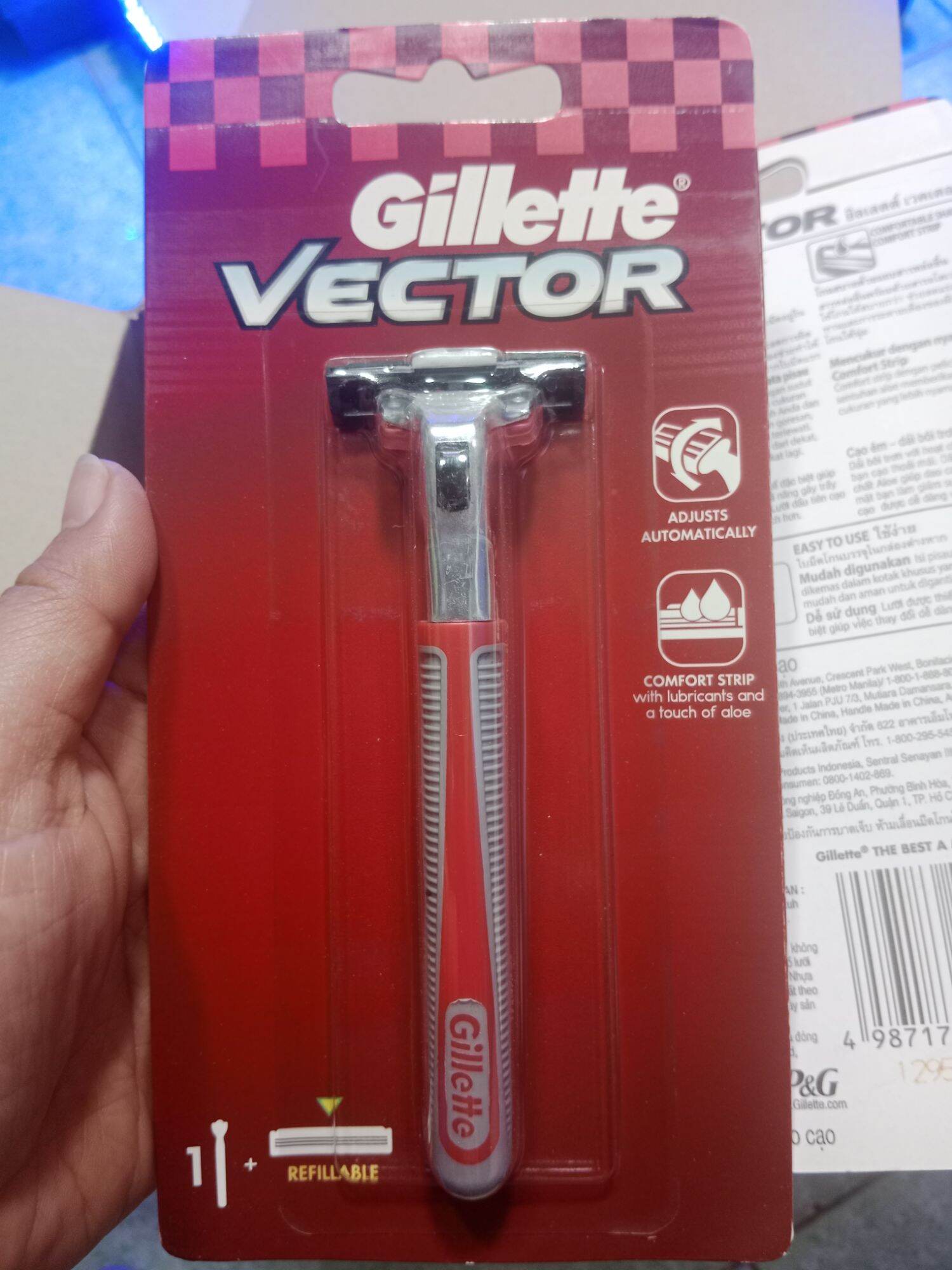 Cán cạo râu Màu Đỏ Gill ette - Vector kèm lưỡi cạo