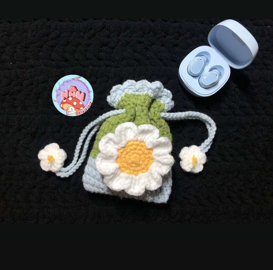 Túi rút handmade bằng len hình hoa