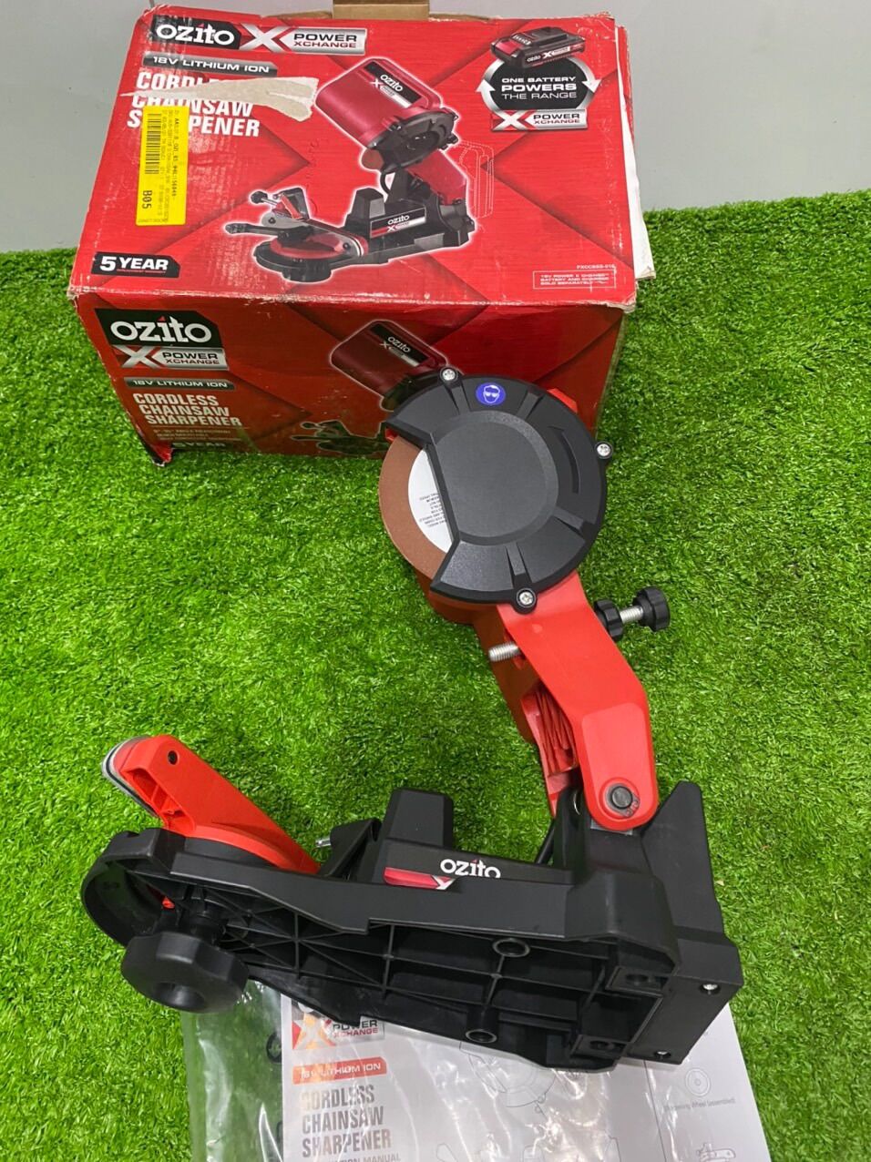 Thân máy mài lưỡi cưa xích dùng pin 18v ozito PXCCSSS-018 đã được bán trên 200 sản phẩm bạn cần tư vấn