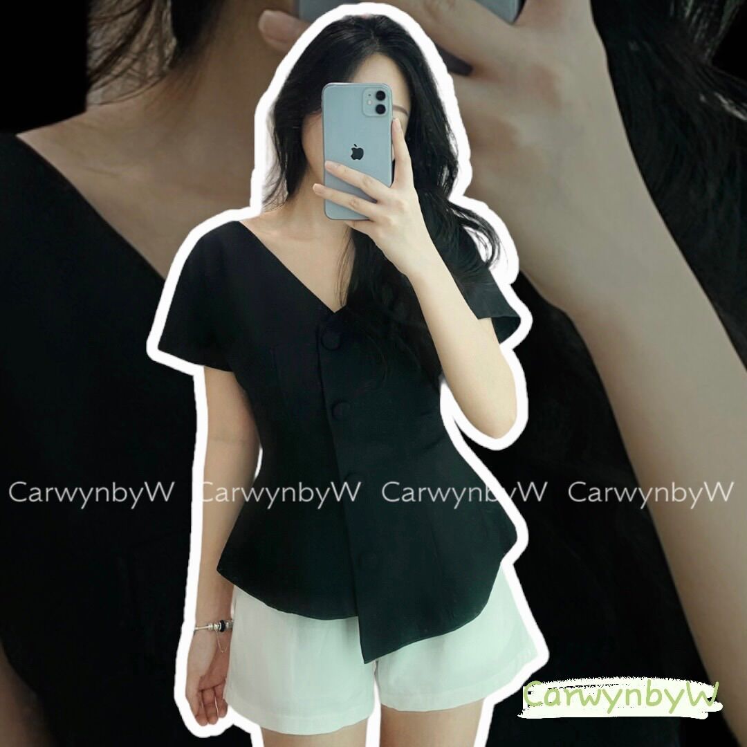 CarwynbyW - Áo Thiết Kế Cổ V Nút Bọc (Adela Top)