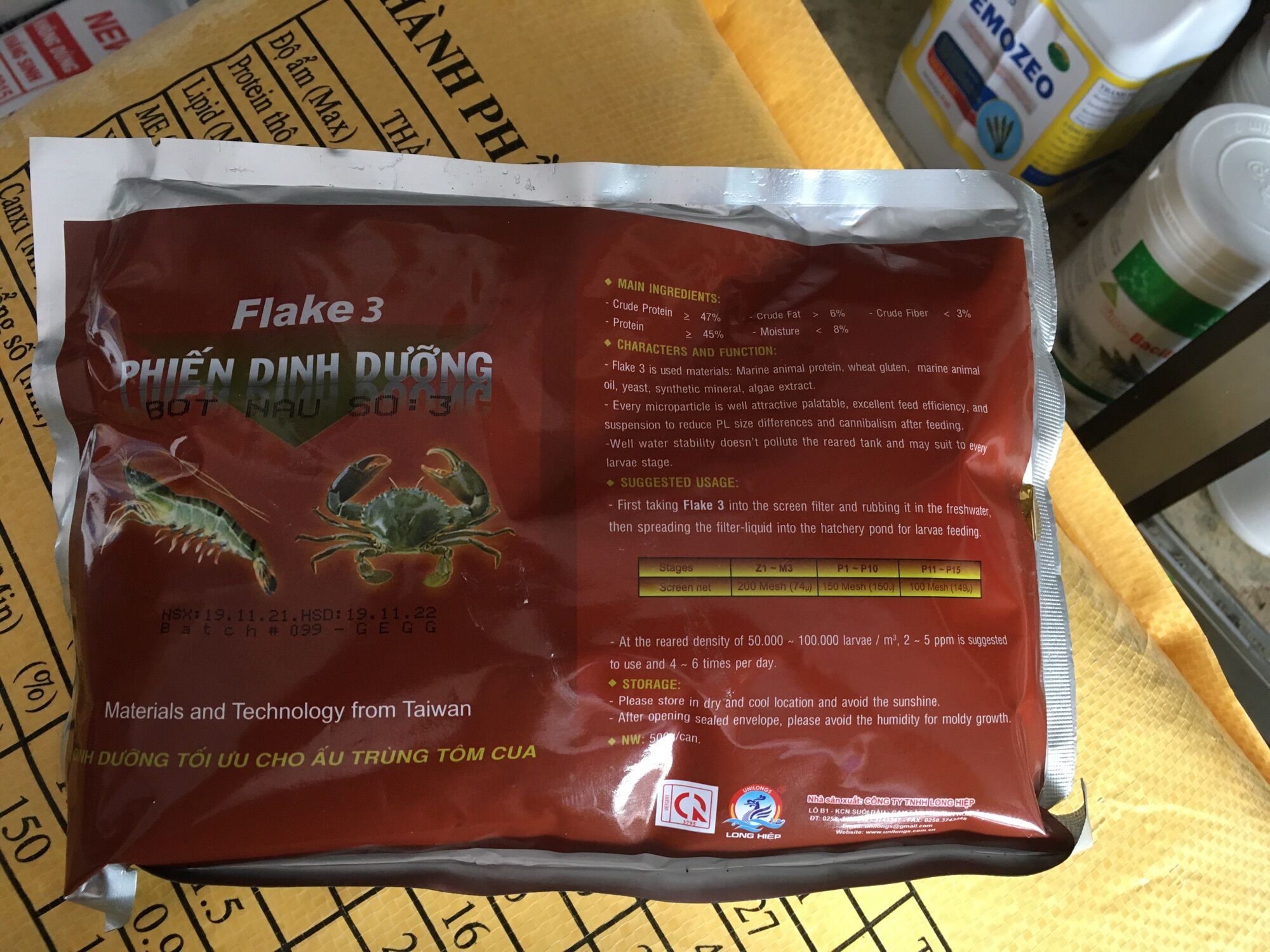 Flake 3 phiến dinh dưỡng số 3 thức ăn chua cua tôm con