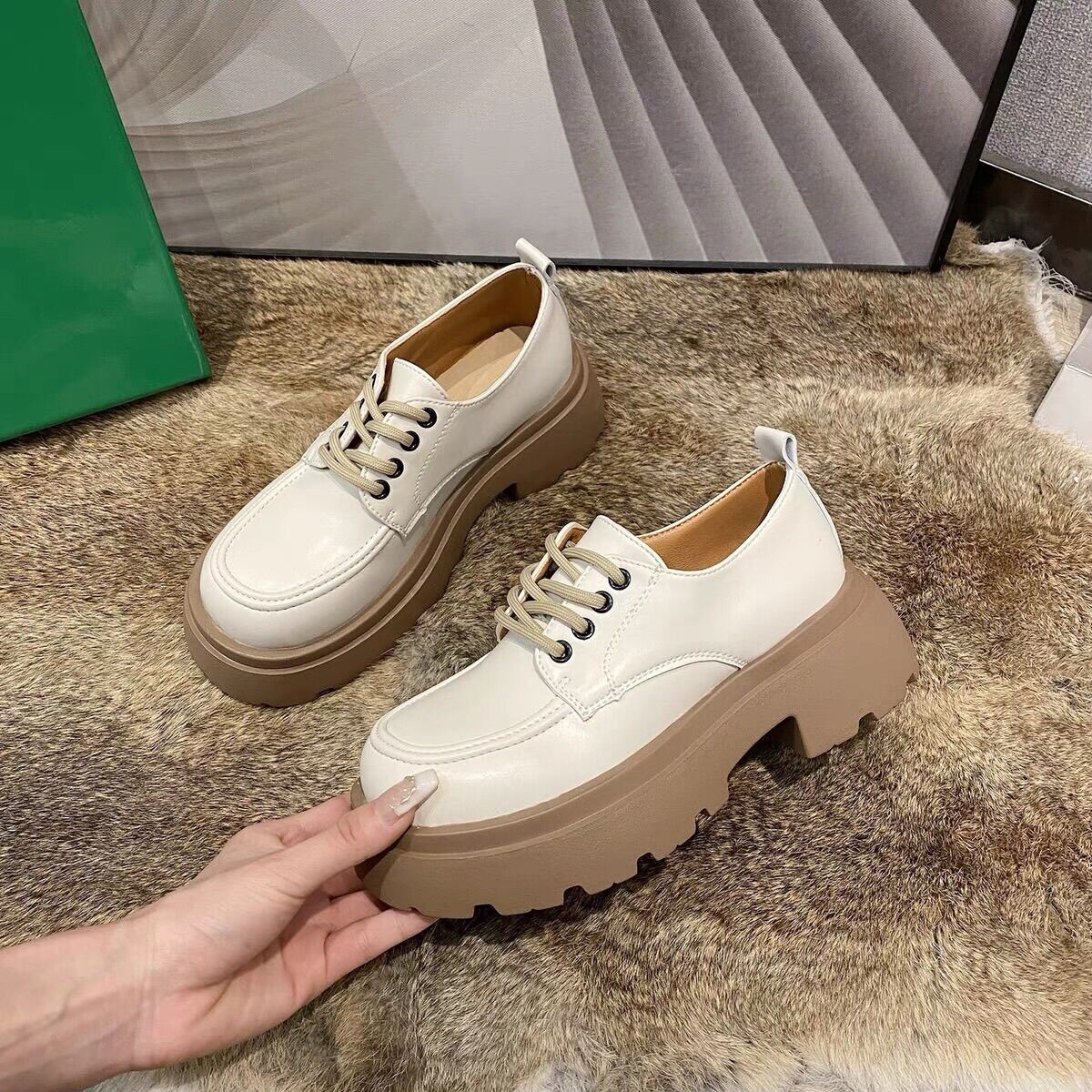 GIẦY ĐỐC CỔ NGẮN BUỘC DÂY