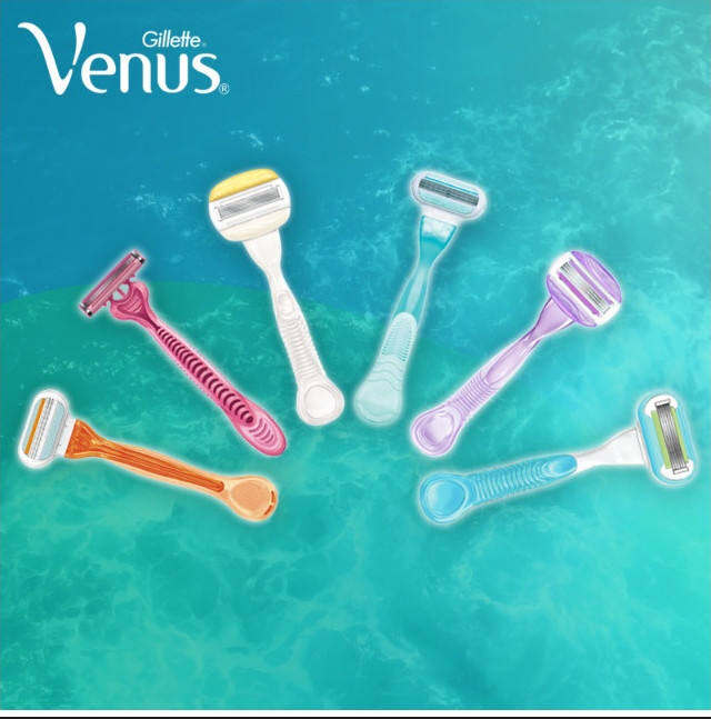 Bộ dao cạo nữ Gillette Venus Deluxe Smooth Platinum(1 cán 2 đầu thay)