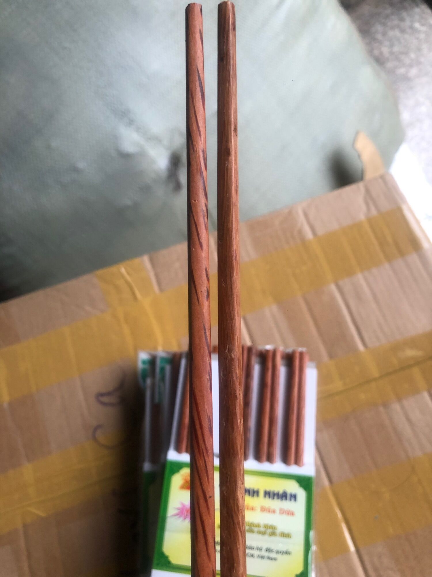 Đũa dừa cao cấp 1 vĩ 10 đôi ( gỗ dừa thành nhân )