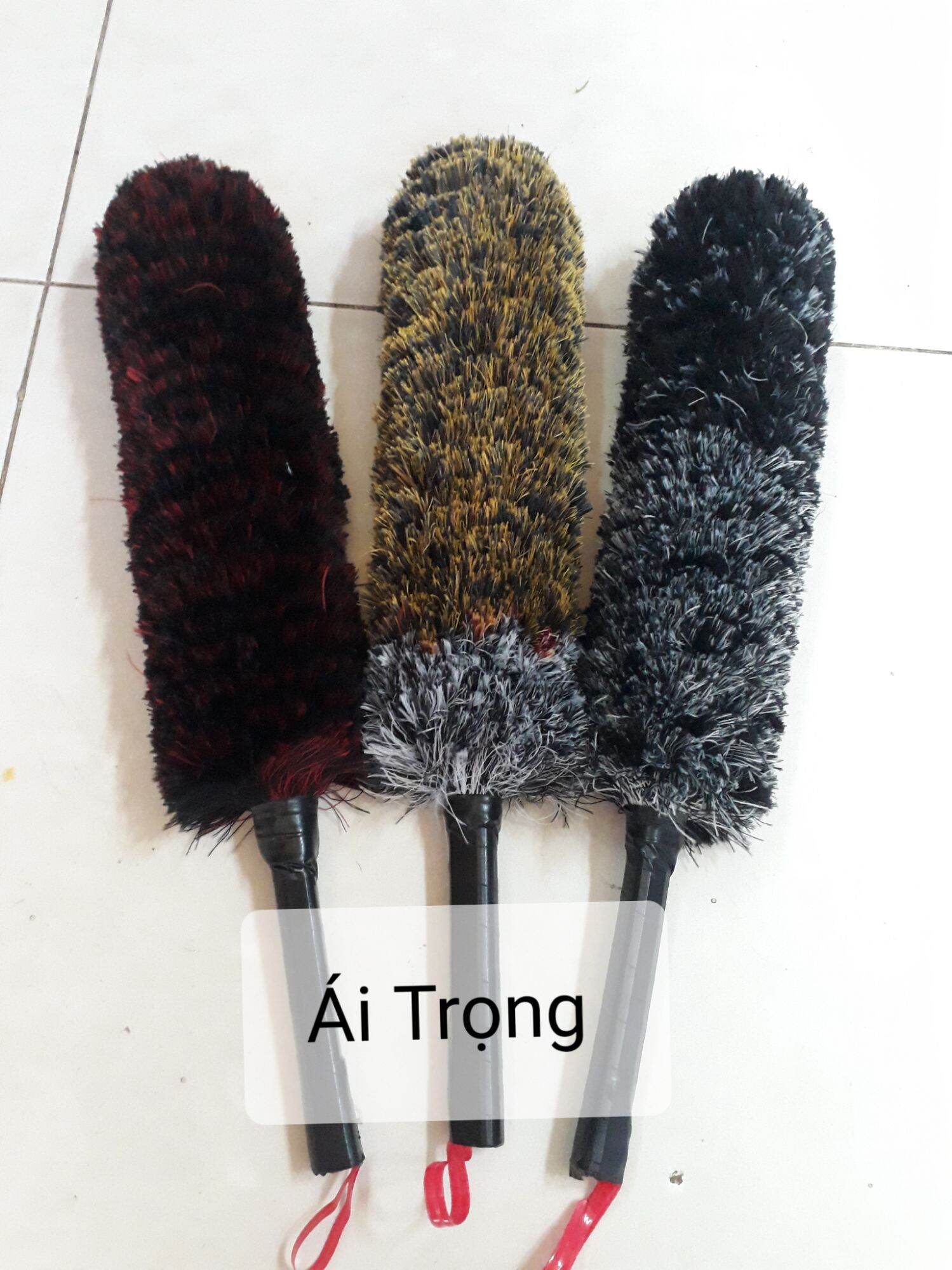 Chổi quét bụi mềm mịn size trung Đông, độ dài 45cm Đồng - Sợi chỉ dày và mượt, không làm trầy xước đồ vật được vệ sinh