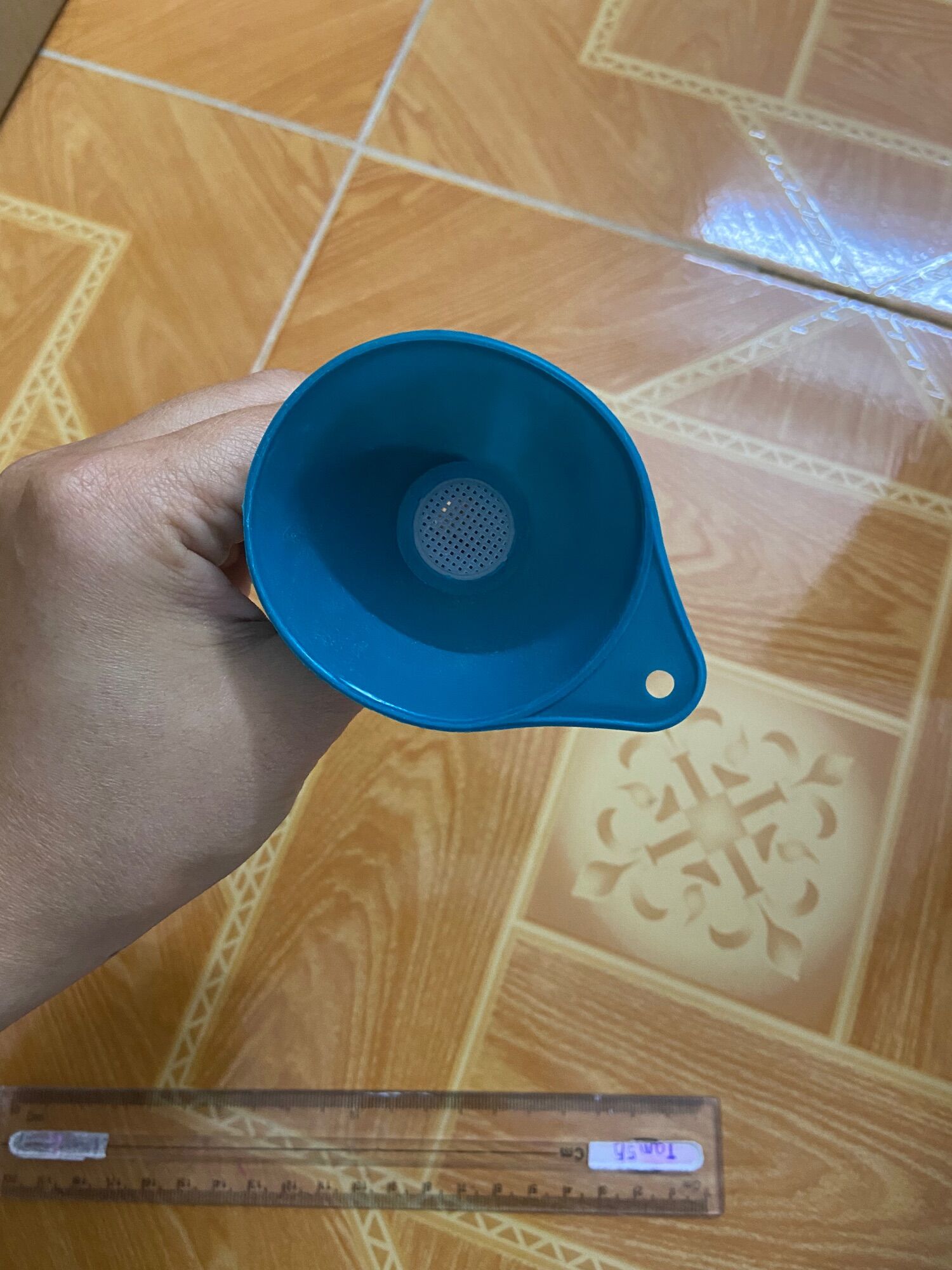 Phễu rót  và Bình châm đèn măng xông