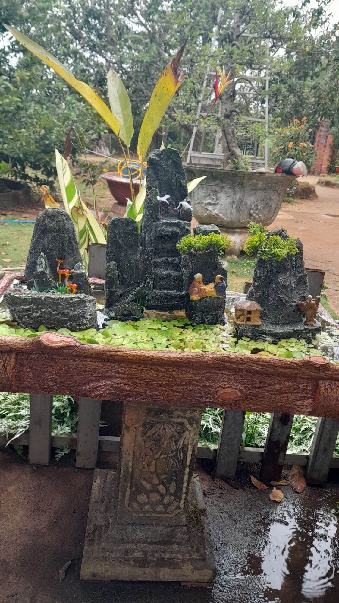 Hòn Non Bộ Đá Hồ Cá