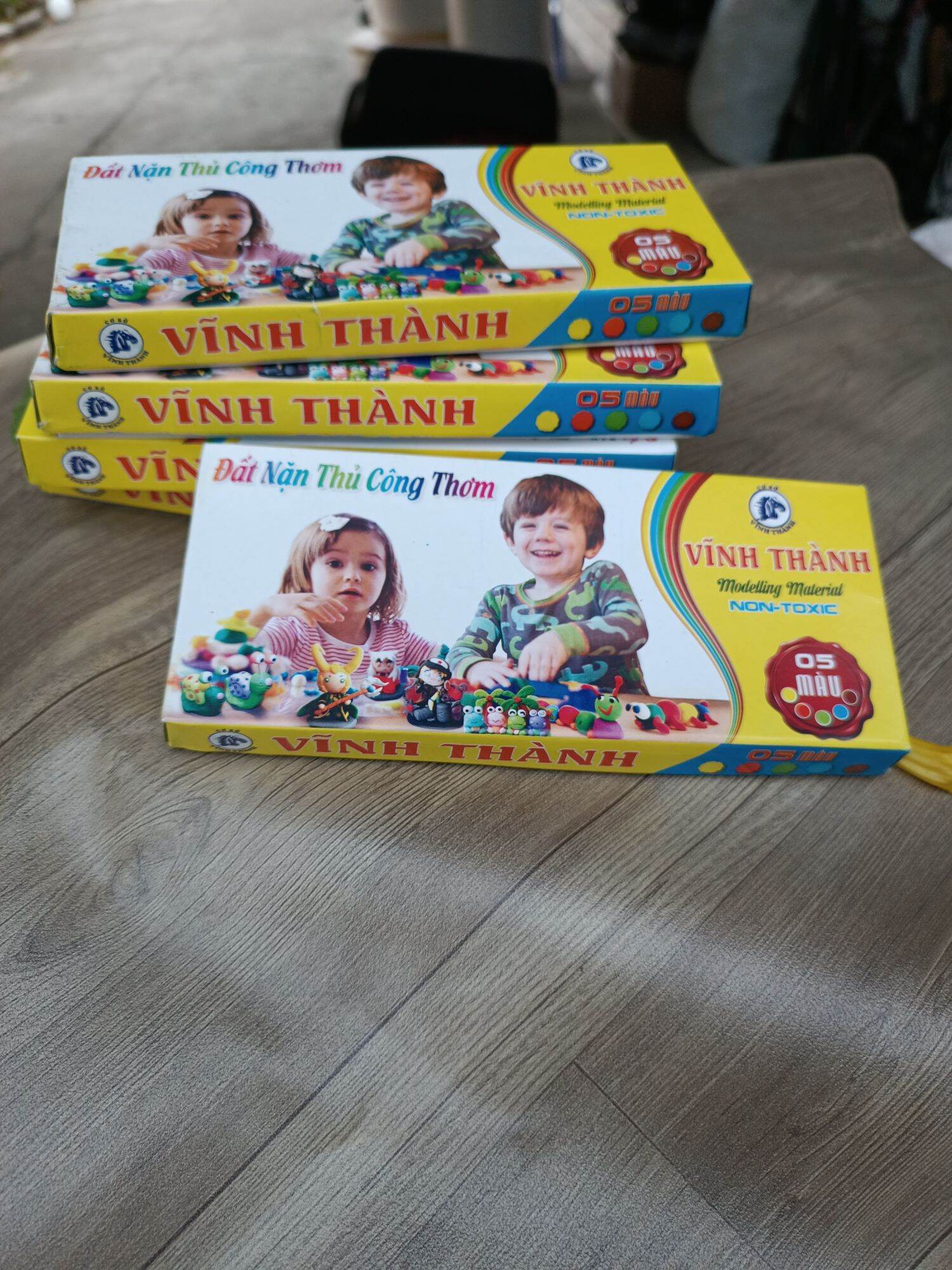 Hộp đồ chơi đất sét nặn thủ công cho bé Vĩnh Thành