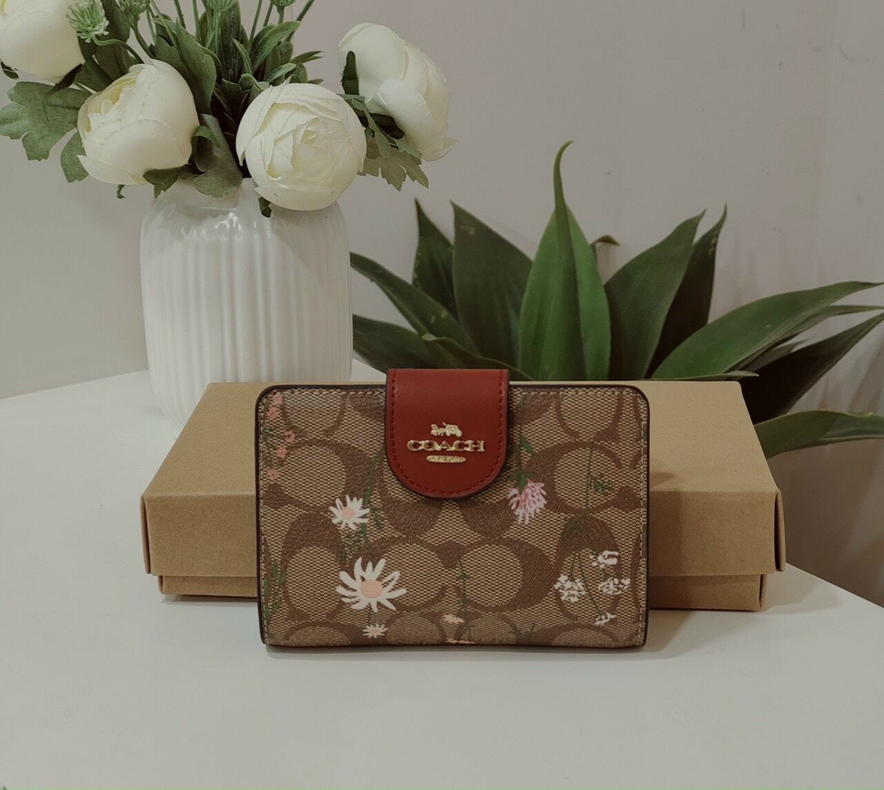 VÍ C0ACH - MEDIUM CORNER ZIP WALLET da thật đẹp mê li