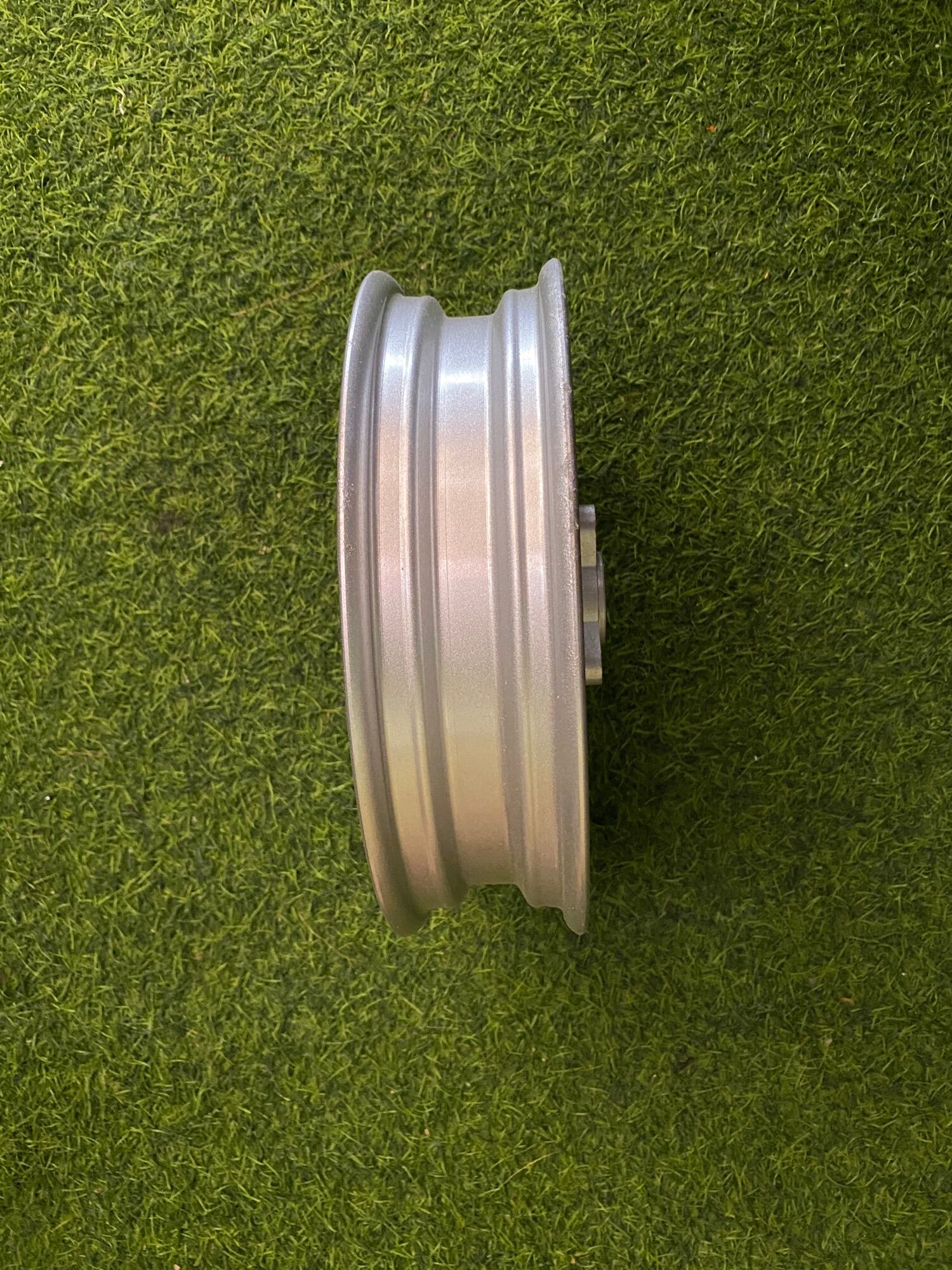 Vành trước xe máy điện Vespa phanh đĩa vành 10