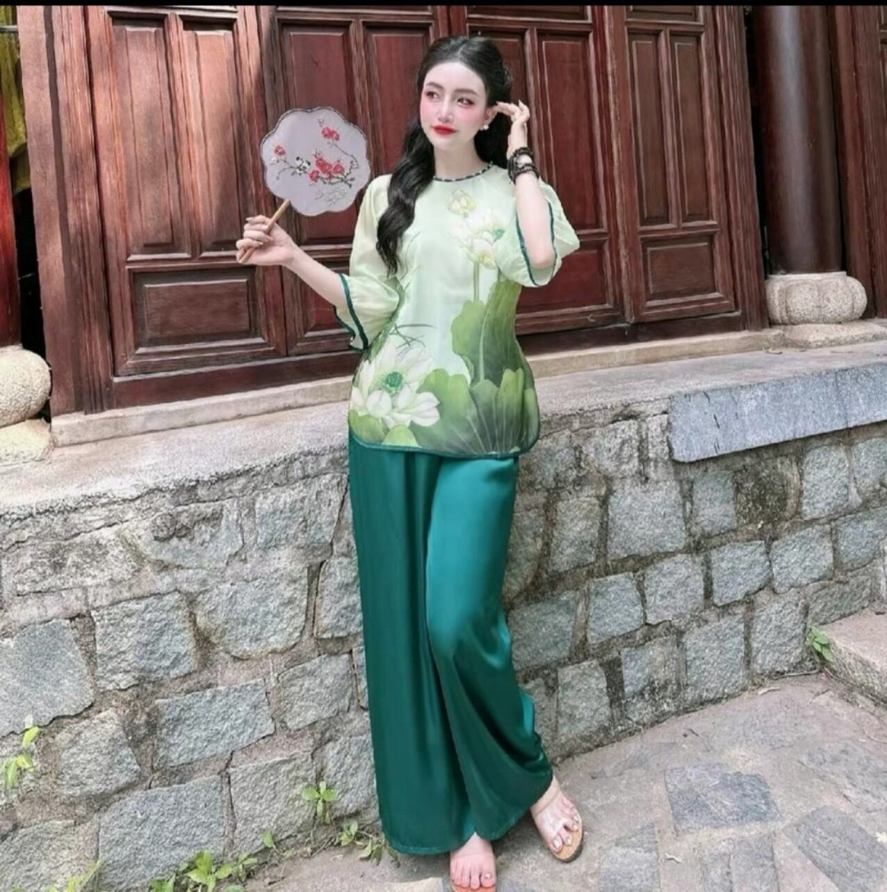 Sét lam cổ tròn nút ngọc chất lụa voan tơ ánh kim