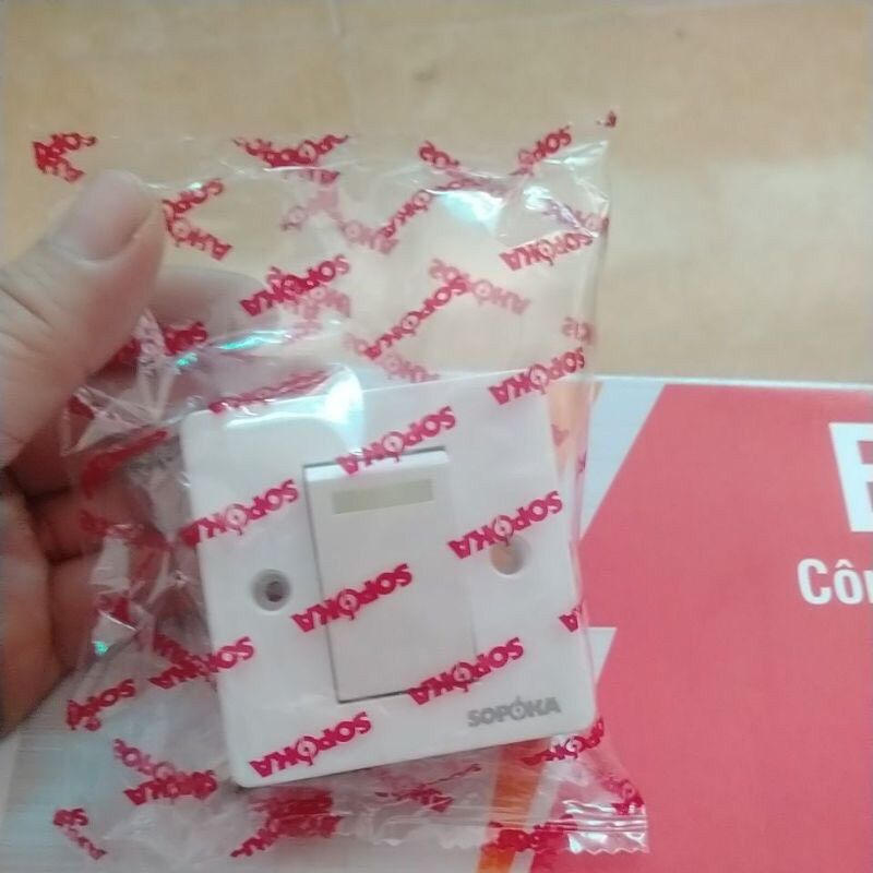 Công tắc đơn E1S sopoka chính hãng