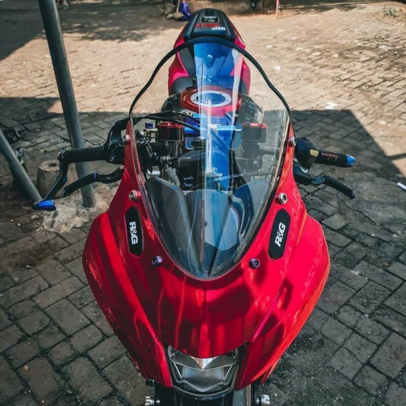 KÍNH GIÓ ĐỘ GSX150R vòm cao  dày - màu đẹp - kính Jenong GSX150R