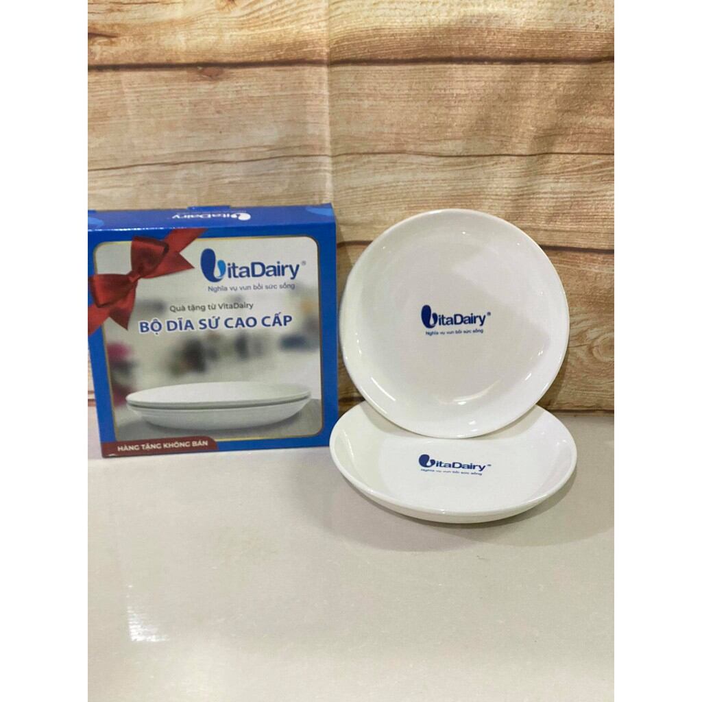 Bộ 2 dĩa trắng sứ 18cm quà Vitadairy