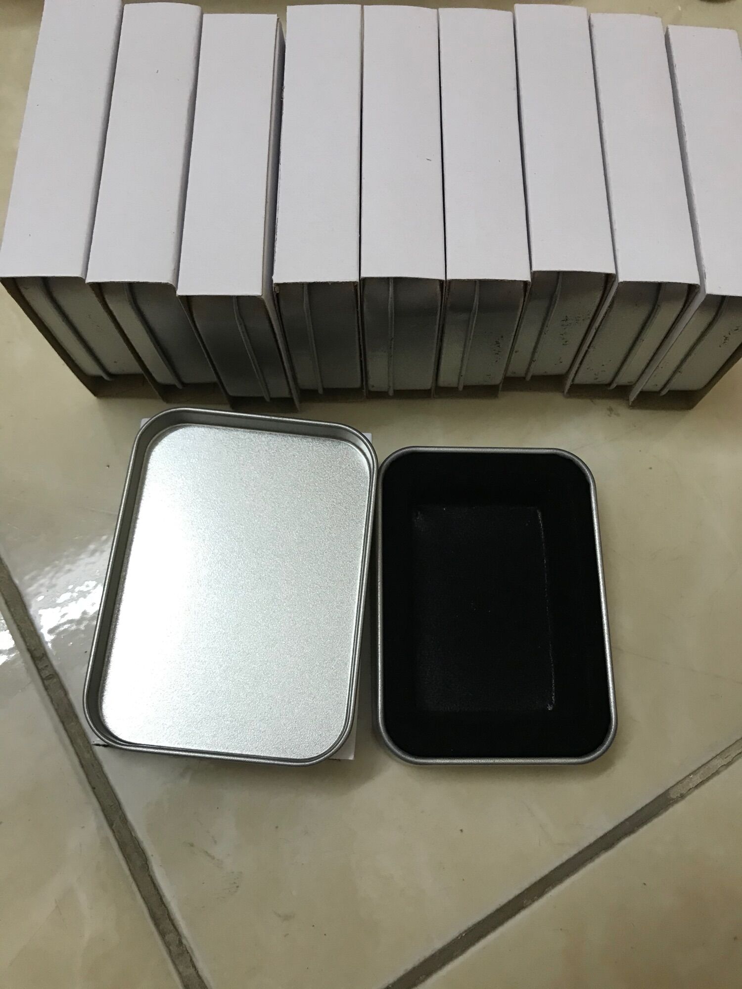 Hộp Thiếc Đựng Zippo