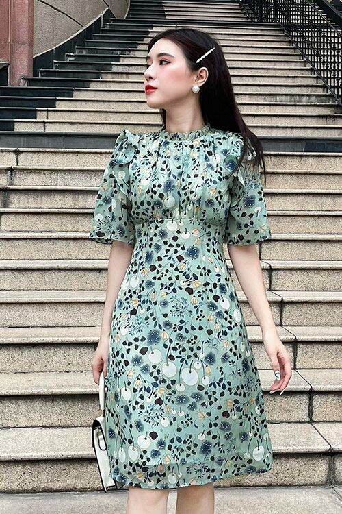 Đầm xoè xanh lá