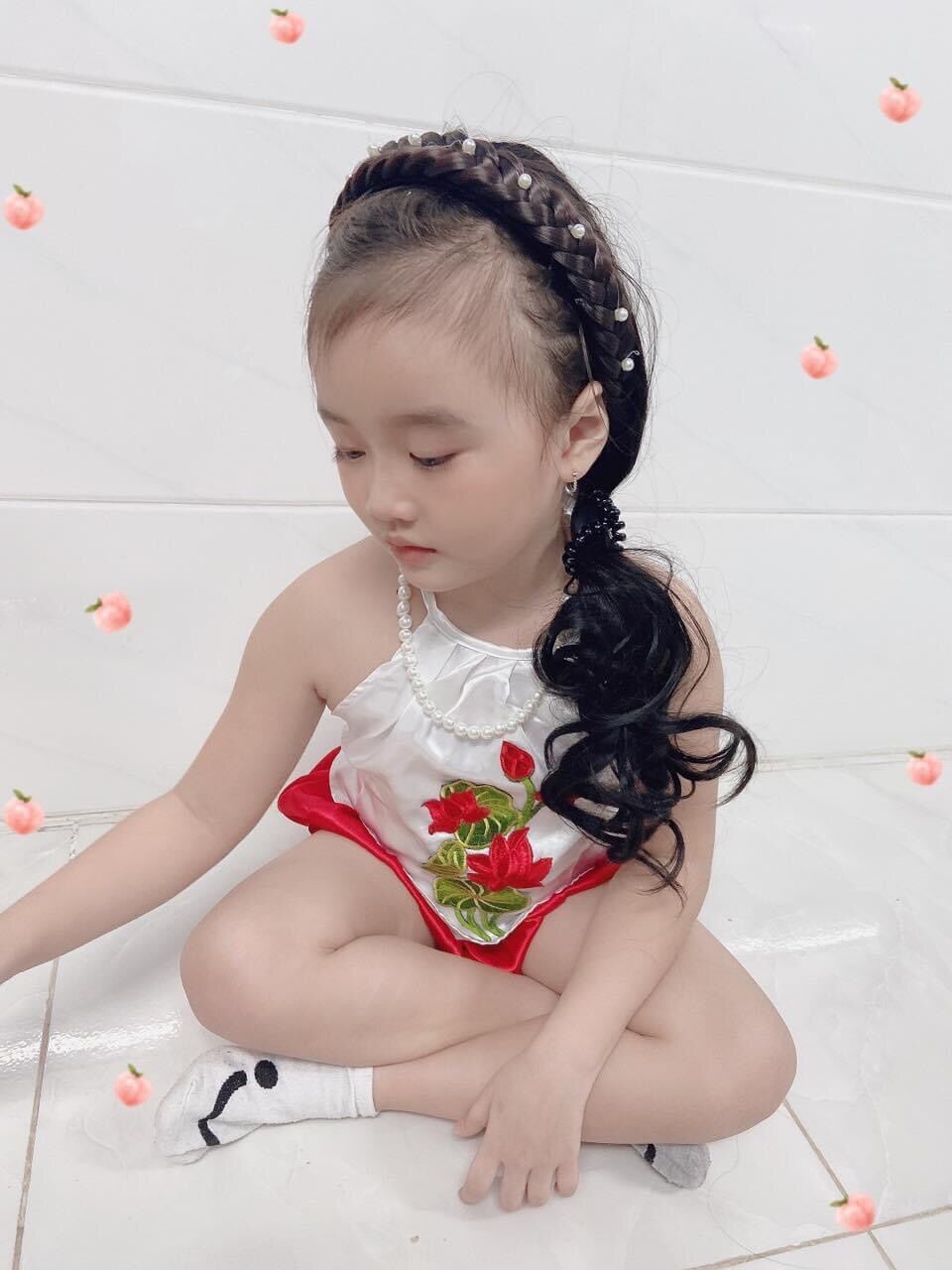YẾM ĐÀO THÊU HOA CHO BÉ GÁI (KO MẤN)