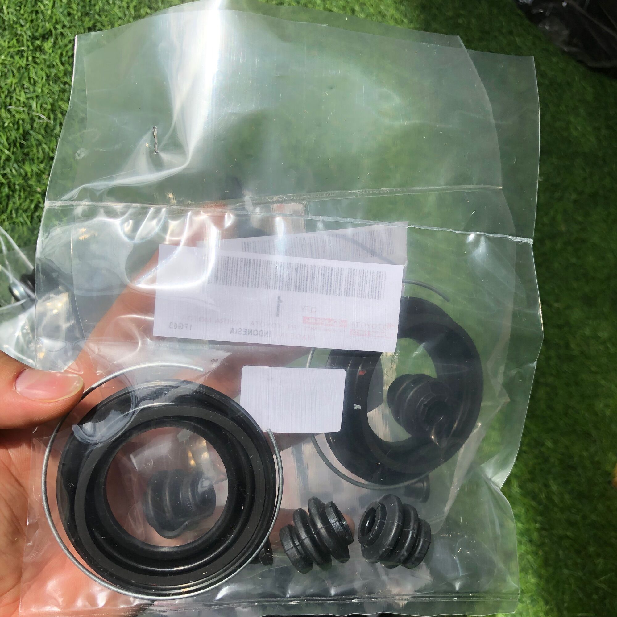 BỘ SIN CHỤP BỤI THẮNG ĐĨA TOYOTA VIOS 2003-2007