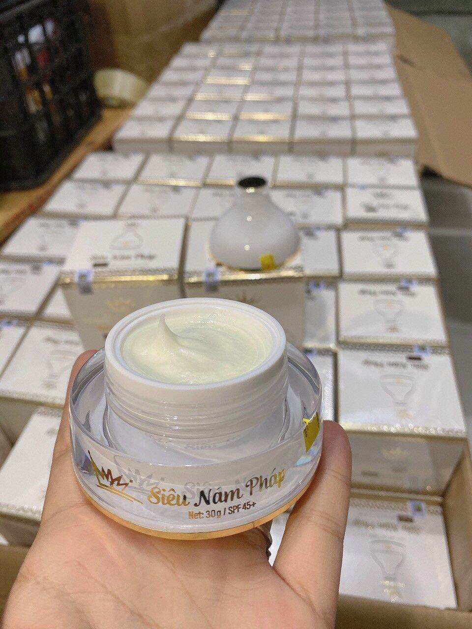 Kem face siêu nám tặng kèm serum