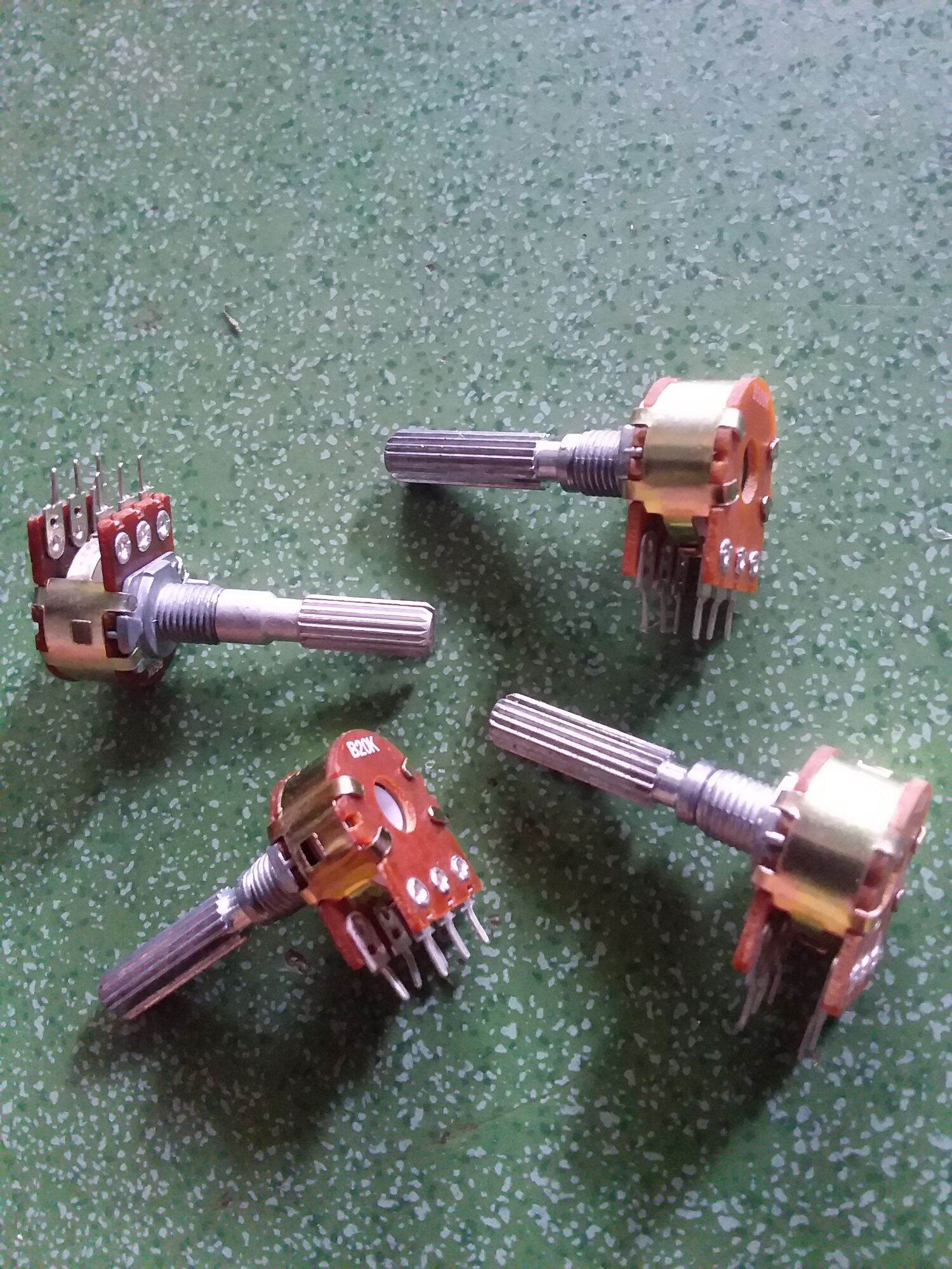 5 chiết áp đôi dài 3 phân cho main bãi