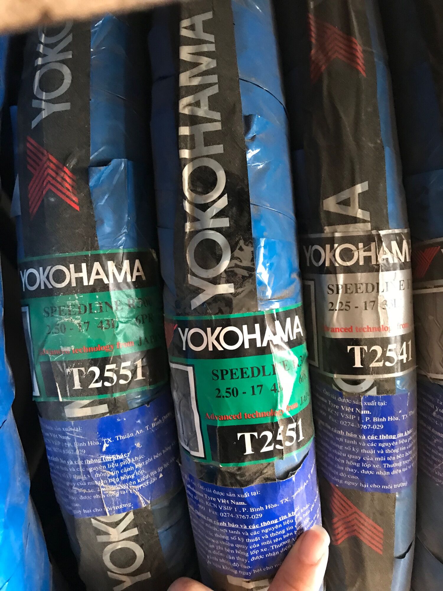Vỏ 2.50-17 yokohama cho xe dream, wave