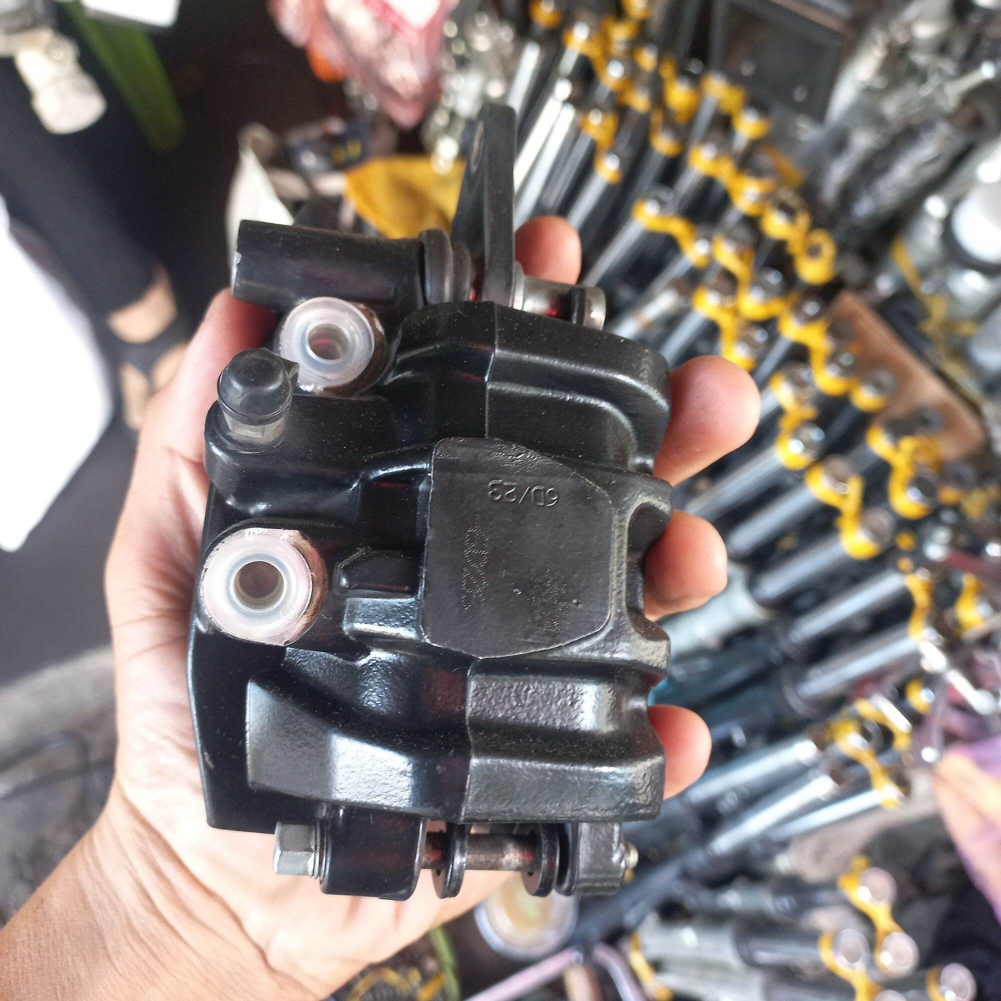 Heo dầu Trước Pcx , Heo dầu Trước shmode mới 98%