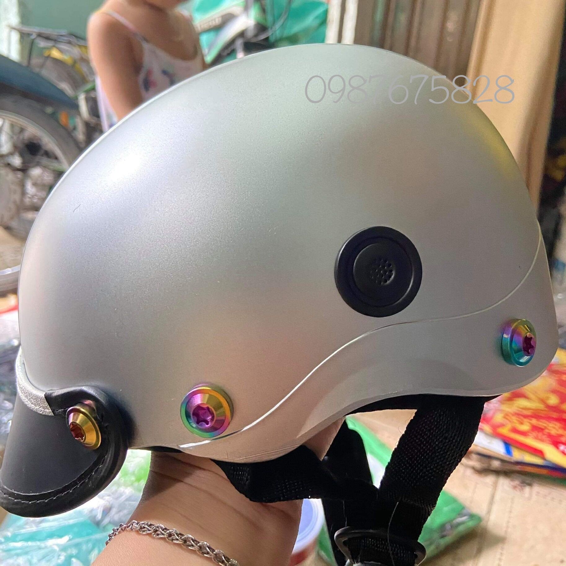 { Hot ❤️Trend } Nón sơn gắn full 8 ốc titan gr5 { ẢNH + VIDEO THẬT }